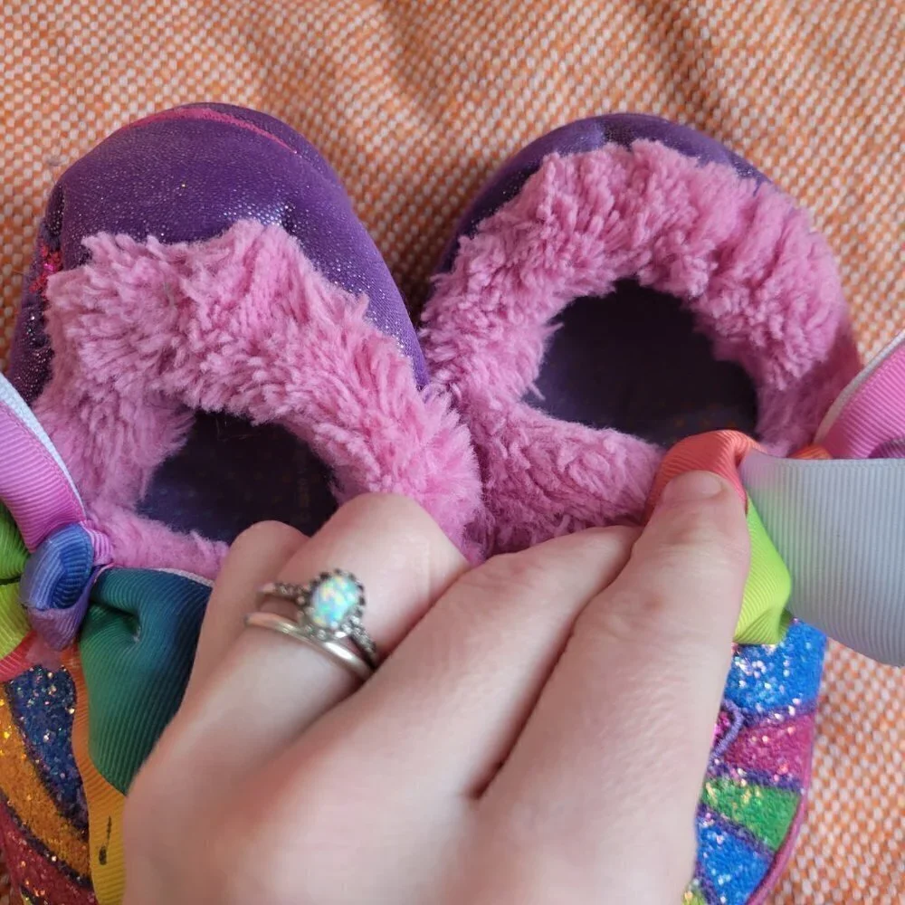 JoJ Siwa Closed Back Rainbow Glitter Star Slippers Size 9-10